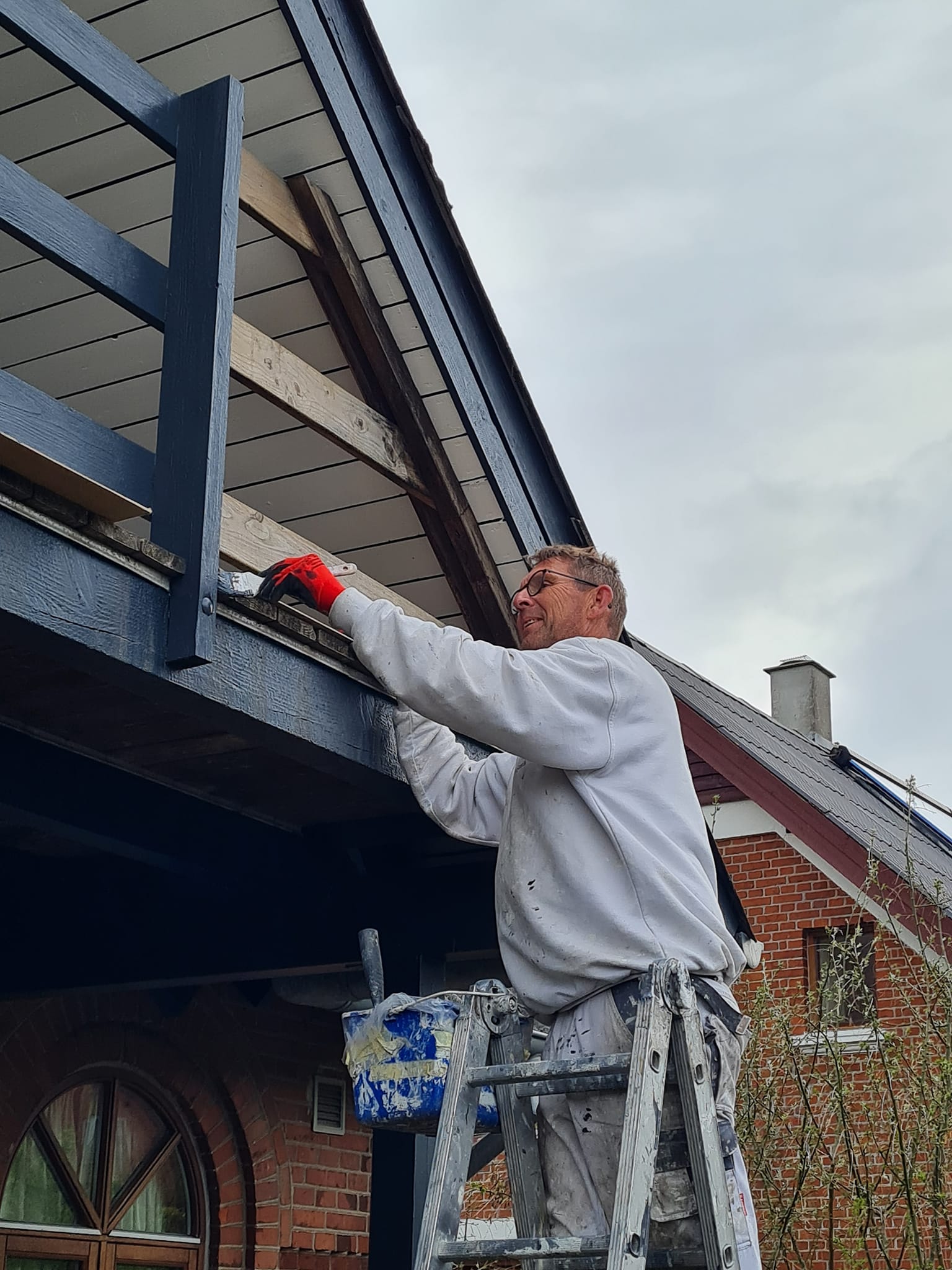 Maling af træværk før og efter